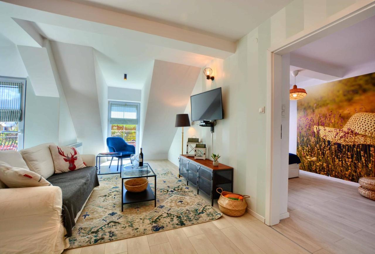 Apartament Beztroski Ustrzyki Dolne Exterior foto
